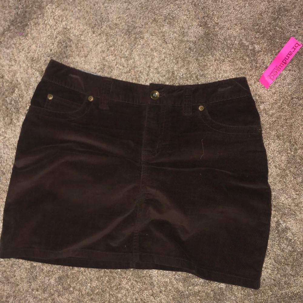 Corduroy brown vineyard vines skirt